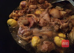 板栗焖猪脚的做法图解6