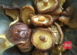 板栗鸡汤的做法图解3