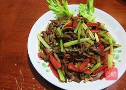 芹菜甜椒炒鸭心的做法图解5