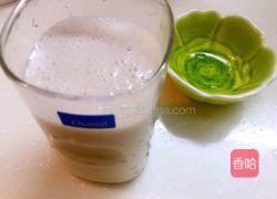 杏仁牛奶香蕉汁的做法图解4