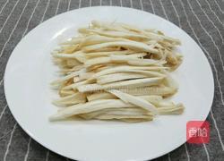 胡萝卜炒杏鲍菇的做法图解2