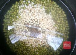绿豆麦仁小米红薯粥的做法图解5