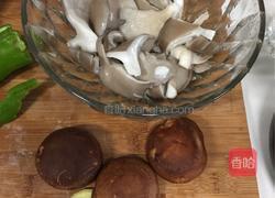 玉米豆腐菌汤的做法图解1