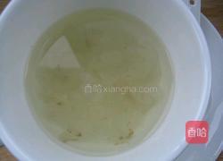 桃胶皂角小米羹的做法图解3