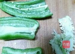 青椒炒咸蛋的做法图解2