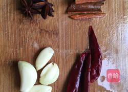 猪蹄炖花生的做法图解3