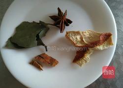 凉拌芹菜花生米的做法图解3