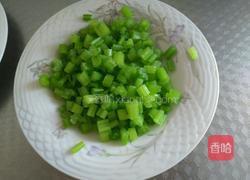 凉拌芹菜花生米的做法图解7
