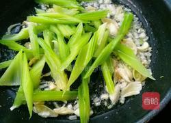 西芹百合炒腰果的做法图解12