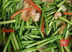 蒜苗炒腊肉的做法图解4