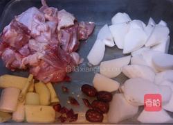 山药炖柴鸡的做法图解1