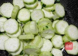 鸡蛋炒丝瓜的做法图解5