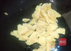 番茄青椒炒饭的做法图解4