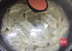 猪肉大葱香菇锅贴的做法图解4