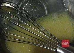 六寸戚风蛋糕的做法图解2