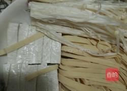 砂锅土豆粉的做法图解1