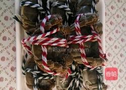 水煮大闸蟹的做法图解1