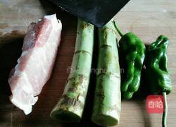 莴笋炒瘦肉的做法图解1