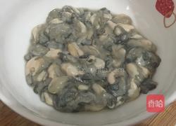 金针菇海蛎汤的做法图解1