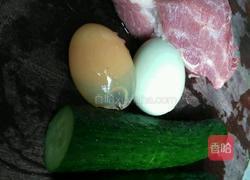 黄瓜皮蛋汤的做法图解1