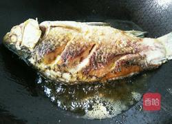 蒜香鲫鱼的做法图解3