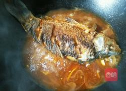 蒜香鲫鱼的做法图解7