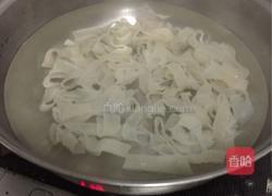 芝麻酱拌干凉皮的做法图解2