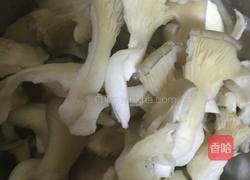 孜然炸蘑菇的做法图解1