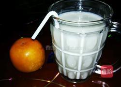 香蕉奶昔的做法图解4