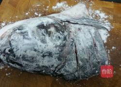 鲢鱼鱼头豆腐煲的做法图解3