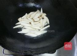 海鲜菇炒西红柿的做法图解5