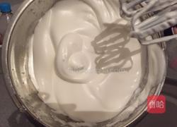 瑞士蛋糕卷的做法图解1