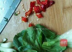 青菜鸡蛋炒河粉的做法图解2