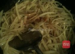 家常版蒜香土豆丝的做法图解12