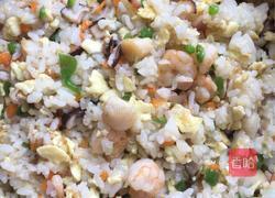 海鲜炒饭的做法图解1