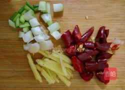 萝卜炒豆腐渣的做法图解2