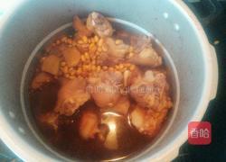 红烧猪蹄煨黄豆的做法图解5