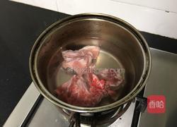 鲫鱼白萝卜扁豆汤的做法图解1