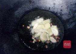 回锅肉炒花菜的做法图解5