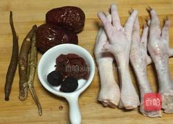 电饭煲当归红枣鸡爪汤的做法图解1