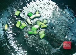 番茄炒花菜的做法图解9