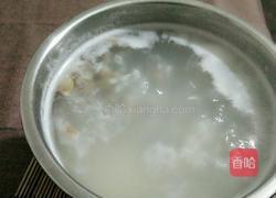 鸡蛋腊肉大米粥的做法图解2