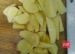 蘑菇炖土豆的做法图解2