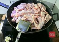 鸭翅 脚掌闷锅的做法图解3