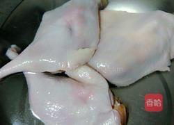 五香鸭腿的做法图解1