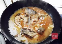 清炖鲤鱼的做法图解8