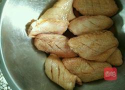 可乐炖鸡翅的做法图解1