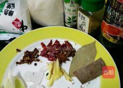 孜然酱辣鸭舌的做法图解2