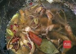 孜然酱辣鸭舌的做法图解6