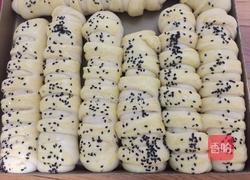 毛毛虫豆沙包的做法图解8